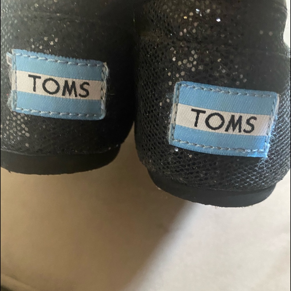 TOMS - Picture 7 of 8